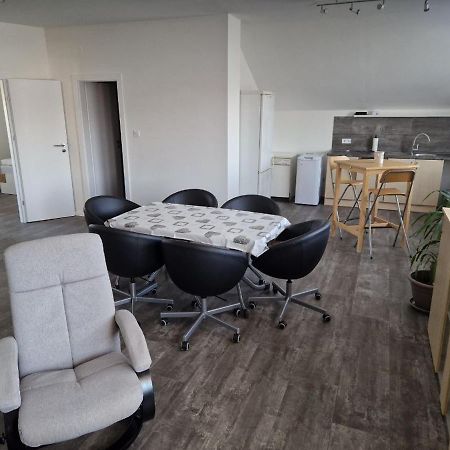 Appartement Andrea Galambok Luaran gambar